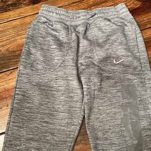 Nike youth large Joggers